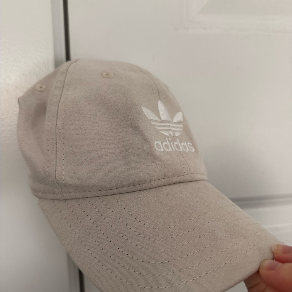 Adidas hat - Picture 2 of 3